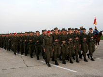 Die ersten Soldaten finden sich zur Angelobung auf dem Gelände am ehemaligen Flugfeld Aspern ein. Foto: Ing. Erwin Rössler.